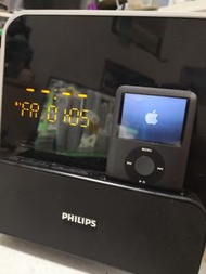 多功能Philips 座枱鐘iPod docking鬧鐘 收音機