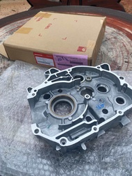 แคร้งเครื่องยนต์/เรือนเครื่องยนต์ด้านขวา(Wave125iปลาวาฬ)รหัส11100-KYZ-900แท้เบิกศูนย์Honda📦💯