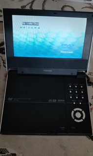 TOSHIBA SD-P1600 正常可以用 DVD .VCD.CD.MP3 播放機。包括正常可以用SONY 12V 800ma火牛。