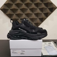 balenciaga triple s all black