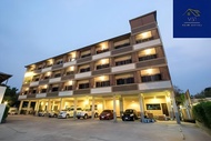 โรงแรม V51 (V51 Hotel)