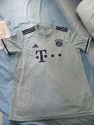 Adidas 拜仁慕尼黑球會球衣