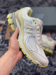 New Balance 2002R