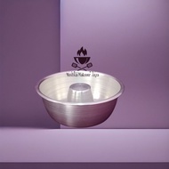 Thick, non-stick aluminum pan 4-8 eggs