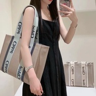 Chloe薄荷綠拼深藍牛皮飾邊中號Woody亞麻帆布托特包