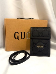 Gucci GG 黑色斜挎手機包