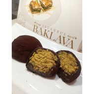 Dubai Chewy Delight 1 Piece Pistachio by BaklavaISTANBUL Dubai Chewy Cookies