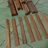 kayu pagar minimalis sekat sudut