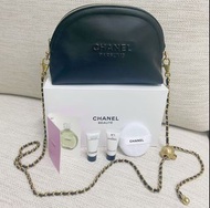 限量熱賣🔥正貨✅ Chanel 香奈兒專櫃禮品皮化妝袋連金波球鏈套裝✨旅行裝護膚品香水💕 節日送禮物自用