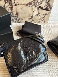 全新 YSL Saint Laurent Niki復古褶皺小牛皮斜挎單肩包 中號 女款 黑色