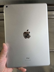 iPad 第8代 128gb,港行極新，冇修冇拆，所有功能正常！