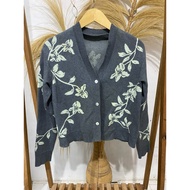 Claude Savvanah cardigan (can be stained with no visible)