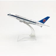 Yalinda China Southern Airlines A380 aircraft model 16cm die-cast metal aircraft model aircraft toy 