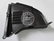 Suitable for BMW 5 Series E60 520I 523I 525I 528I 530I Triangle Board Fender Lining