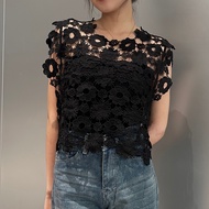 NOMOWEARS — WYN FLOWER VEST