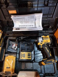 DEWALT DCF921N / DCF921P1 บล็อคกระแทกไร้สาย Atomic ขนาดเล็ก 20V Max มอเตอร์ไร้แปรงถ่าน แรงบิดสูง 406