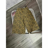 Q11- STRAIGHT KAKI PANTS