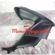 64501-K97-T00A2 Cover Body Side Kanan Tebeng Body Kanan New PCX 150 Hitam Doff