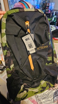 不死鳥全新Arc'teryx 22 ARRO 背包 迷彩