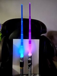 Disney Star Wars Lightsaber 星球大戰 光劍  亮燈發聲正常 ($180二支）