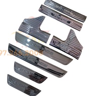 Ốp bậc cửa nẹp bước chân trong ngoài titan xe Xforce đời 2024 2025 mẫu titan chống trầy xước bậc cửa