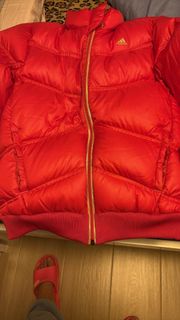 Adidas 紅色羽絨外套