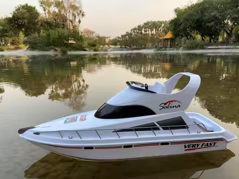 Remote Control Cruise Ship Model Giant Cruise Ship 27.5 inch high-Speed Yacht Yacht Super Large Elec