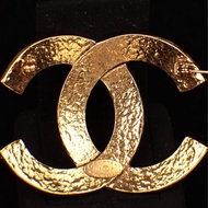 Chanel 94年素金大CC胸针
