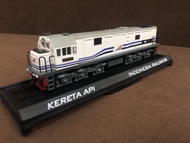 Terlaris Miniatur Kereta Api Lokomotif CC 201 Logo Baru