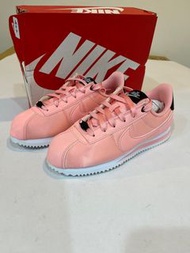 Nike粉紅阿甘鞋
