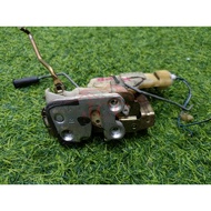 DAIHATSU MOVE (L900S) KENARI 2001 INNER DOOR LOCK (REAR /BONNET ONLY) JAPAN USED [2E-3C-D691]