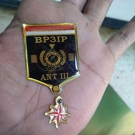 Pin bp3ip lll magnet Pin Tudung