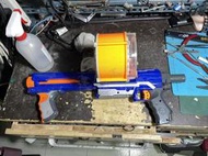 高雄 小港區 桂林 - 2手 NERF款 玩具槍 RAMPAGE 迅火 8成新 出售 - 自取自搬 - 透天1～3樓  