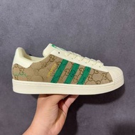 🤩必備復古聯名球鞋🤩 爆款奢潮百搭adidas x Gucci Superstar Joint GG Monogram Shell Toe Casual Shoes | 男女情侶通用 | GG經典老花