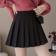 Short pleated skirt, youthful tennis skirt with pants