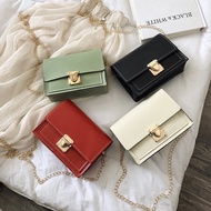 Beg Tangan Kecil Wanita, Beg Silang Bahu Petak Perempuan Tali Besi Korea / Woman Handbag Sling Trave