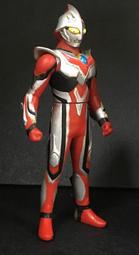 A-8 櫃 現狀品 ：   ULTRAMAN  NEXUS  奧特曼英雄系列  超人力霸王納克斯  紅色青年型態 軟膠 