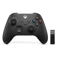 捕貨中*微軟Xbox無線控制器（磨砂黑)+ Windows 10專用無線轉接器套組  •專用的分享按鈕