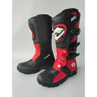 Local cross shoes trail shoes adventure shoes