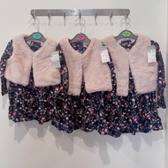 SET OF 2 GIRLS – PRIMARK – SIZE 12-18M (86CM, SL: 2) – POWDER PINK FURJacket & LONG-Sleeve FLOWER DR