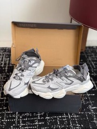 👟「Brand New」New Balance NB 9060 Summer Raincloud 戶外穆勒涼拖鞋 魔術貼後跟 跑步鞋 白灰 黑色 銀色 白色 男女情侶款