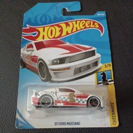 HOT WHEELS CHECKMATE 07 FORD MUSTANG