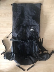 HMG 55l junction tall, including free accessory straps hyperlite mountain gear