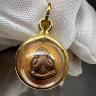 Luk om Phra Pidta Blessed BY:  Pho r  Than  Kloy ( Luang Phor Kloy) Temple: Wat PuKow Thong ,Phattha