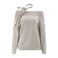 Weekend Hub | เสื้อสเวตเตอร์ปาดไหล่พร้อมโบผูกคอ