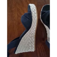 TOMS BLACK WEDGE SHOES