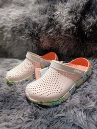 Crocs LiteRide Clog (สินค้าใหม่ ขายดี ชนช้อป) สีใหม่พร้อมส่ง!! รองเท้าแตะ รองเท้ารัดส้น หญิง รองเท้าทรงหัวโต