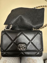 chanel 19 woc 黑色