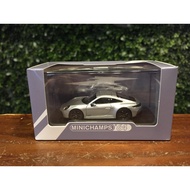 1/64 Minichamps Porsche 911 (992) Carrera GTS 643064124[MGM]