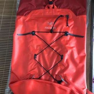 ARC'TERXY Alpha 45l 防水行山背包
